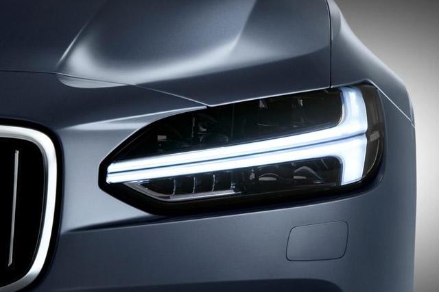 汽車照明哪家強?這些車燈表示：我很夠格!