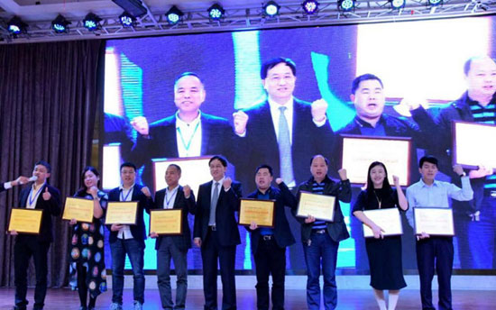 回昔往首，發力明天！盤點偉業牌2017年度大事記