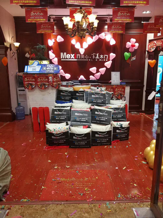 喜報(bào)！德來(lái)客門(mén)窗銅仁旗艦店盛世起航