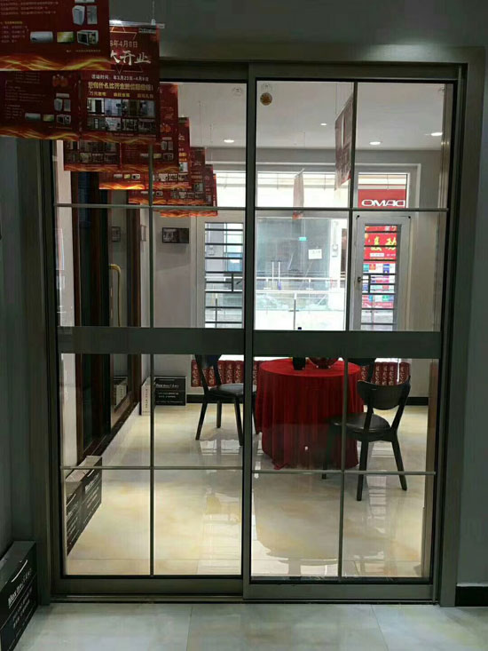 喜報(bào)！德來(lái)客門(mén)窗銅仁旗艦店盛世起航