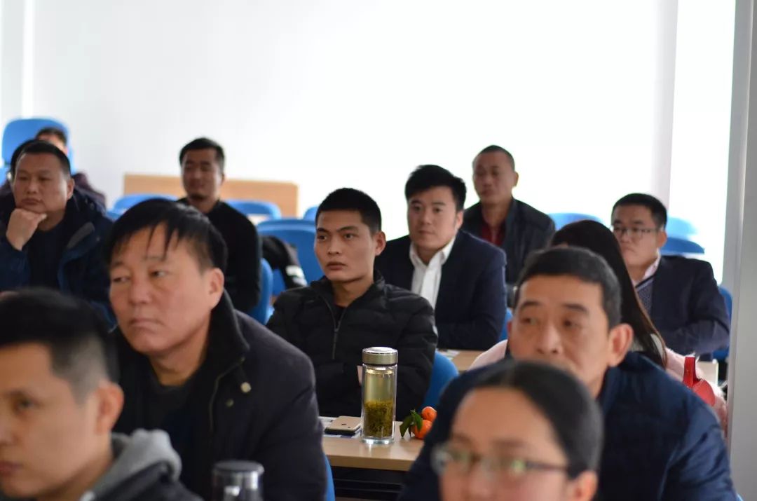 品牌大事|共創未來 2018巨峰板材優秀經銷商戰略研討會