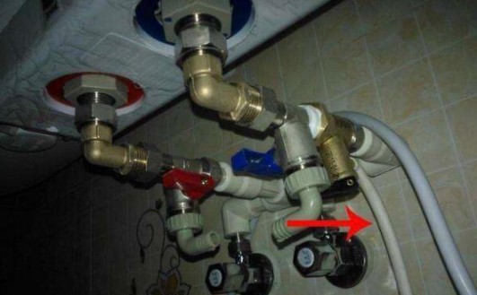 電熱水器加熱時水管老滴水，需要找到解決方法才行