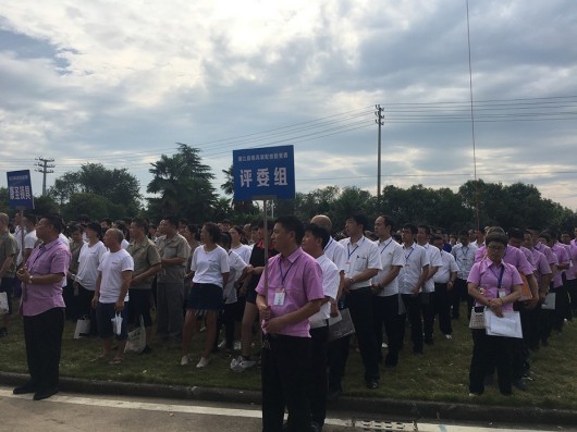 2020浦江縣鎖具裝配職業(yè)技能競(jìng)賽在梅花鎖業(yè)廠區(qū)隆重開(kāi)幕
